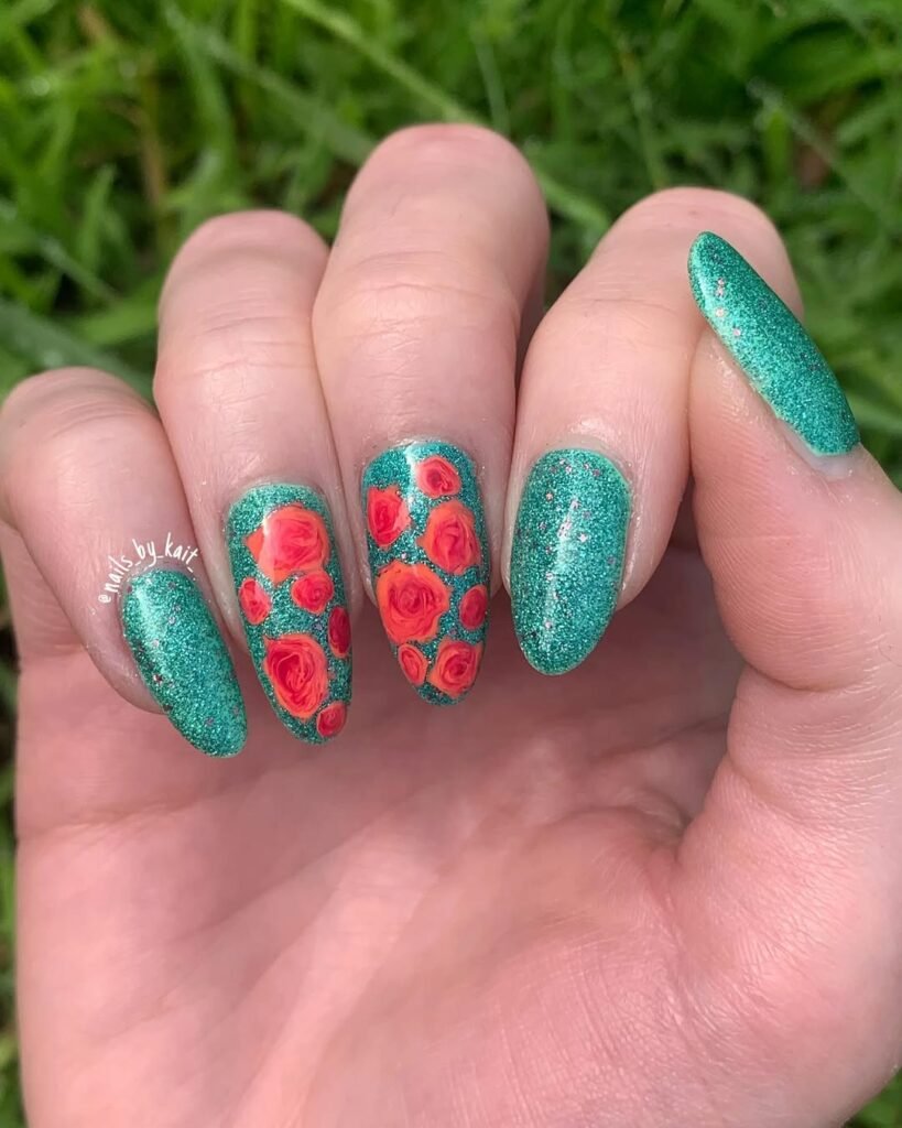  Green Glitter Rose Nails