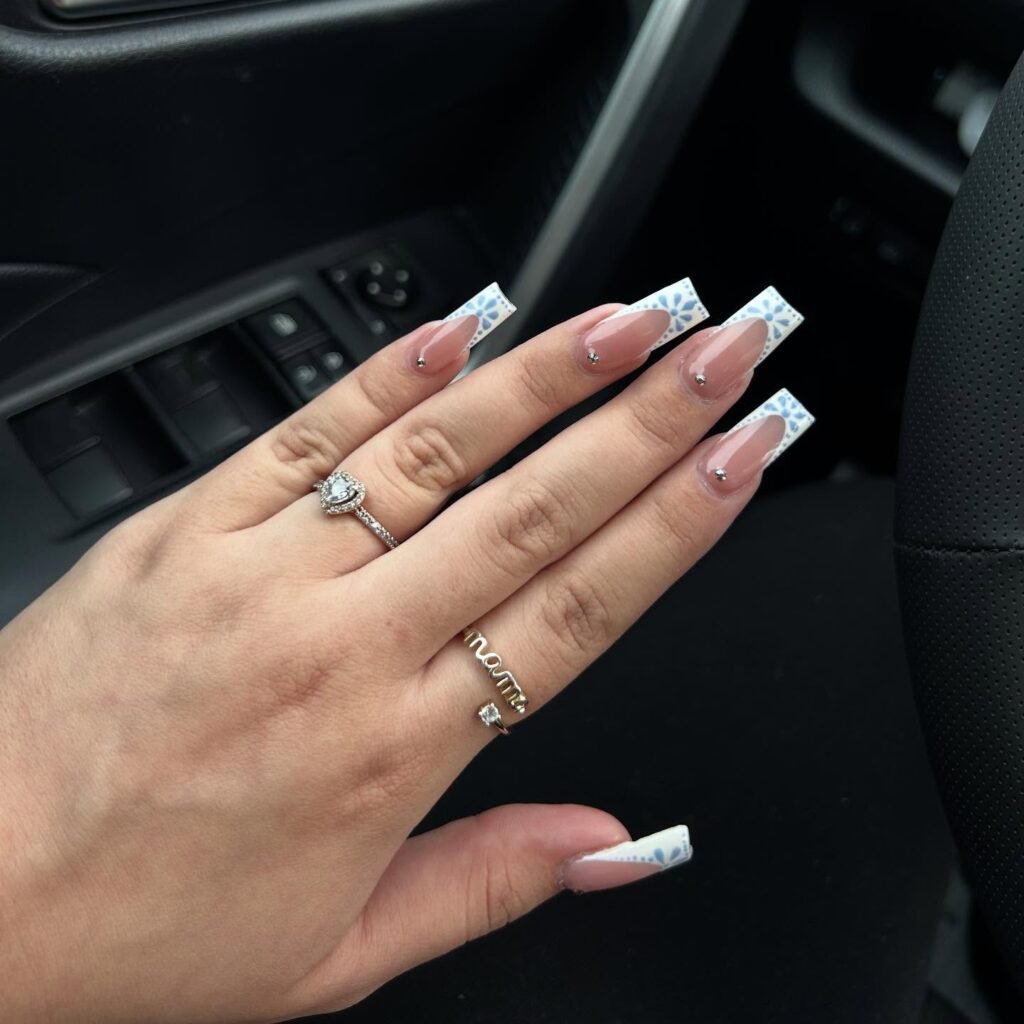  Blue Porcelain French