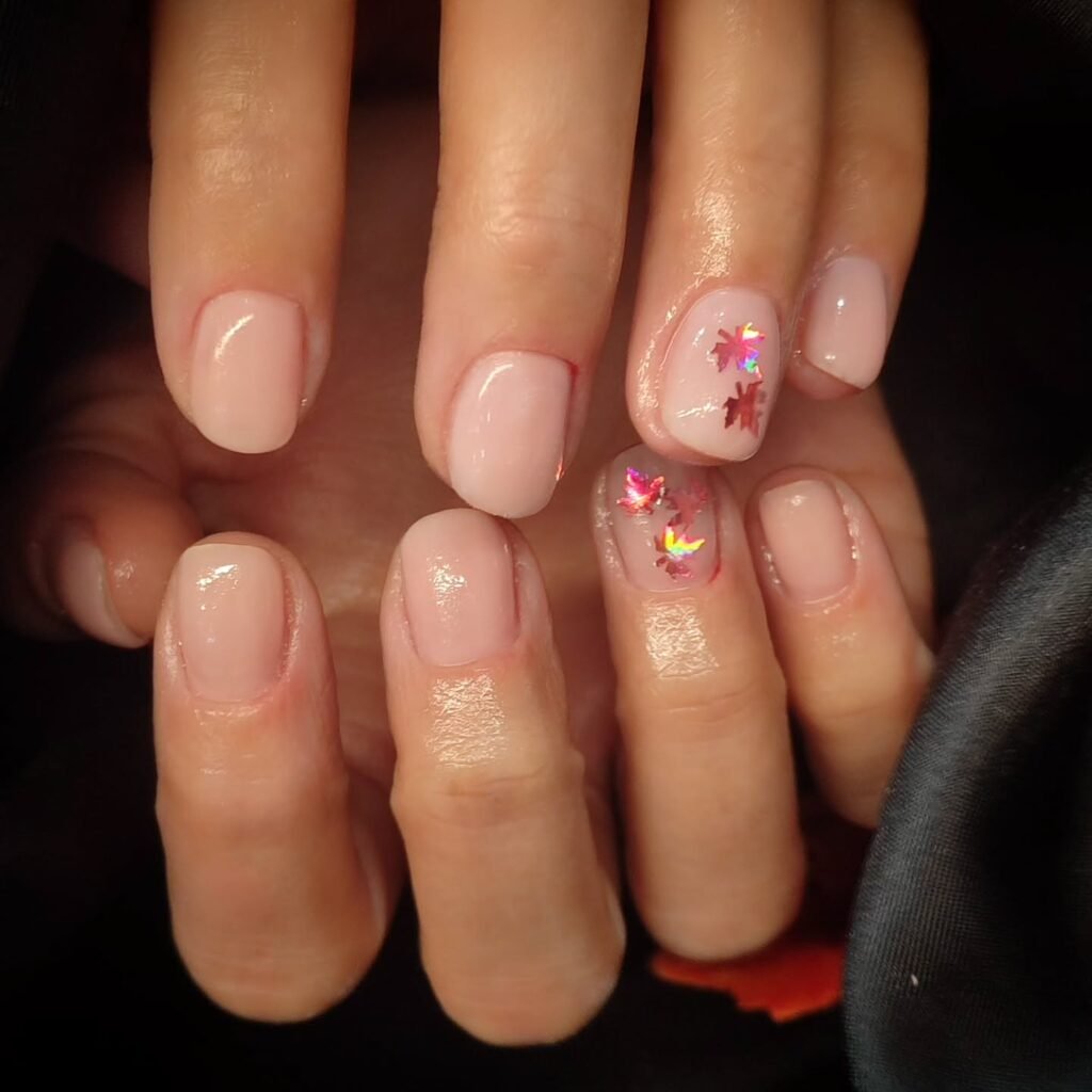 Soft Nude Leaf Accent