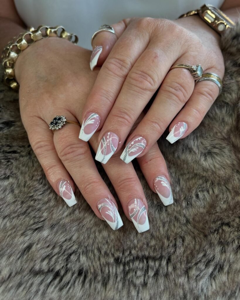 Swirl White Tips