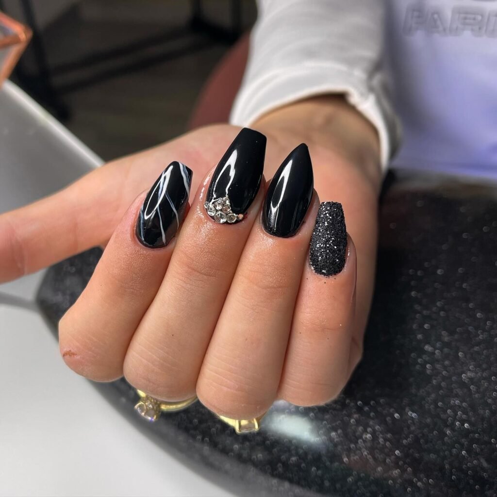 Crystal Accent Noir