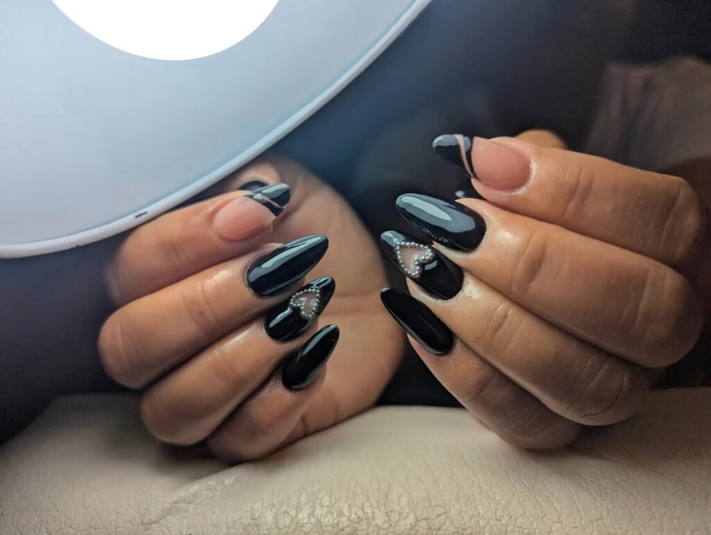 Heart Cutout Black Gloss