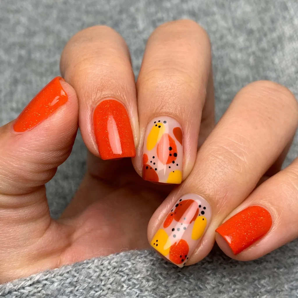 Abstract Dot Nails